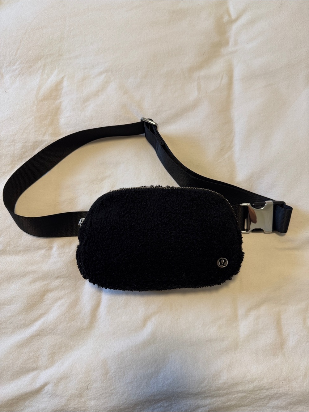 lululemon athletica Black Sherpa Crossbody Belt Bag